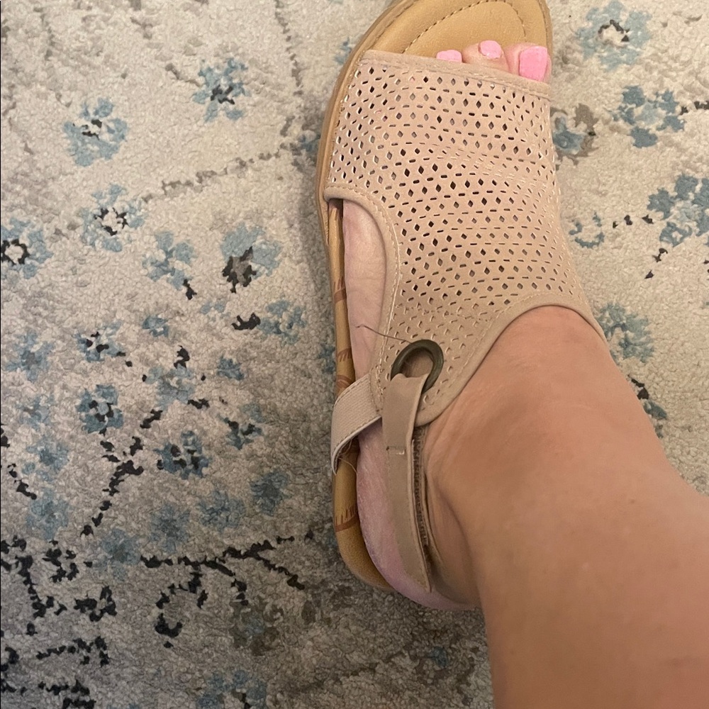 Blowfish Malibu Tan Slingback Sandals - Picture 6 of 7